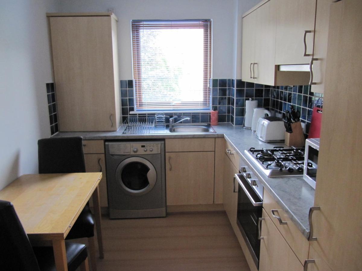 גלאזגו Cozy Off Road 2 Bedroom Cottage Apartment With Free Wi-Fi And Private Parking מראה חיצוני תמונה