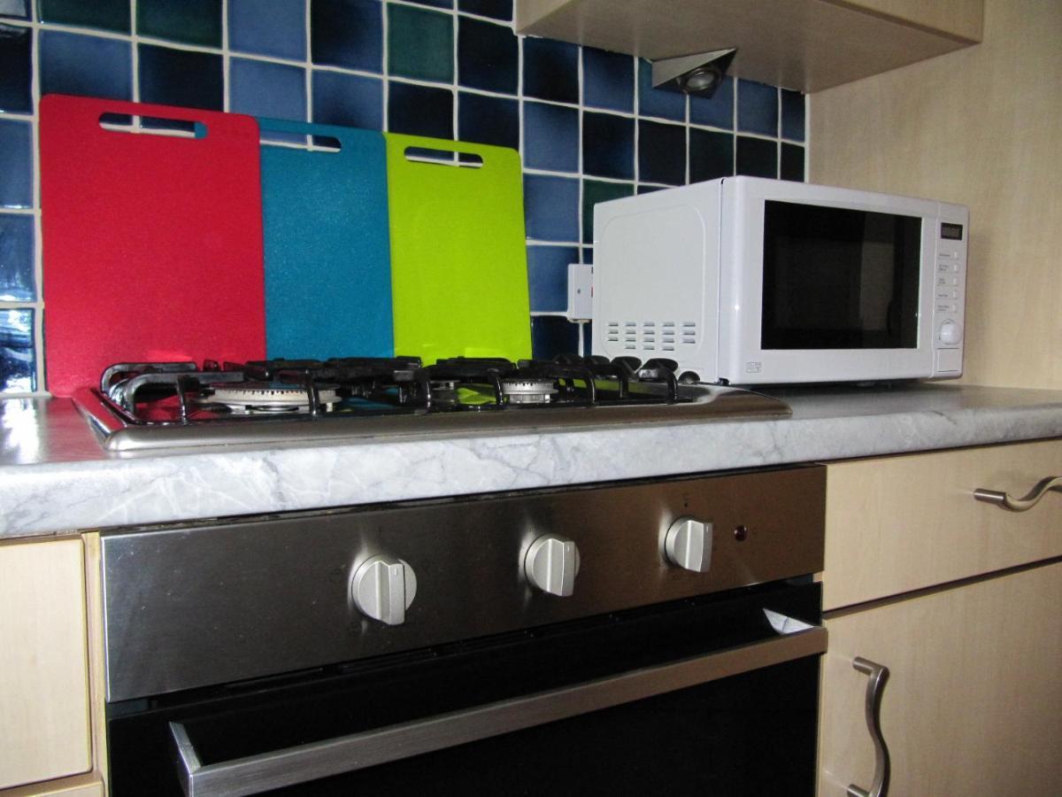 גלאזגו Cozy Off Road 2 Bedroom Cottage Apartment With Free Wi-Fi And Private Parking מראה חיצוני תמונה